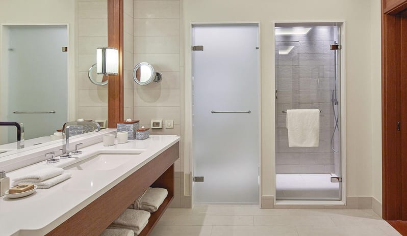 Regent Porto Montenegro-Deluxe Room Sea View 2_10754